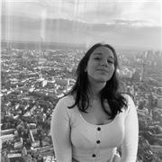 Doy clases de matemáticas a niños de primaria y secundaria. En algún caso puedo dar de inglés, sintaxis, etc